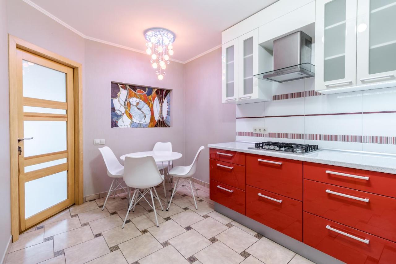 Grand Apartments On Rynok Square Lviv Exterior foto